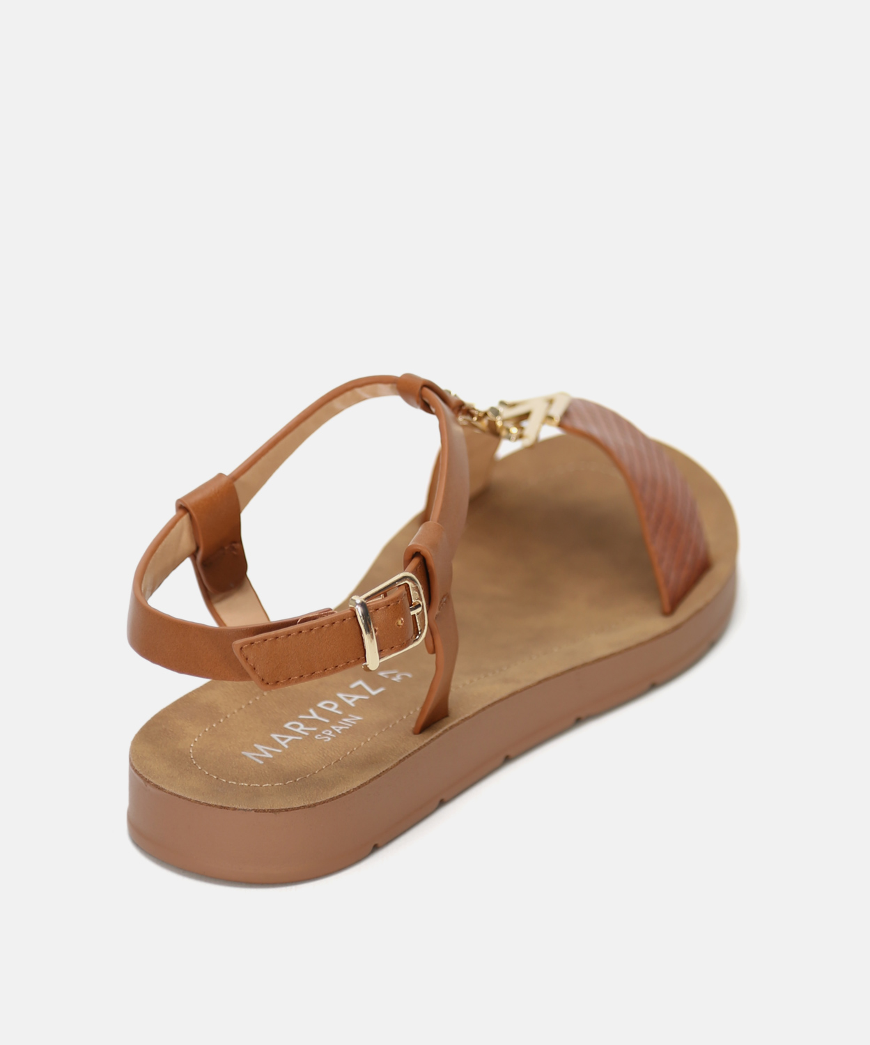 Sandalia plana pieza met&aacute;lica image number null